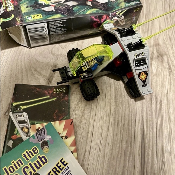 LEGO System Space Explorer - Black, Gray, Blue - Picture 2 of 11